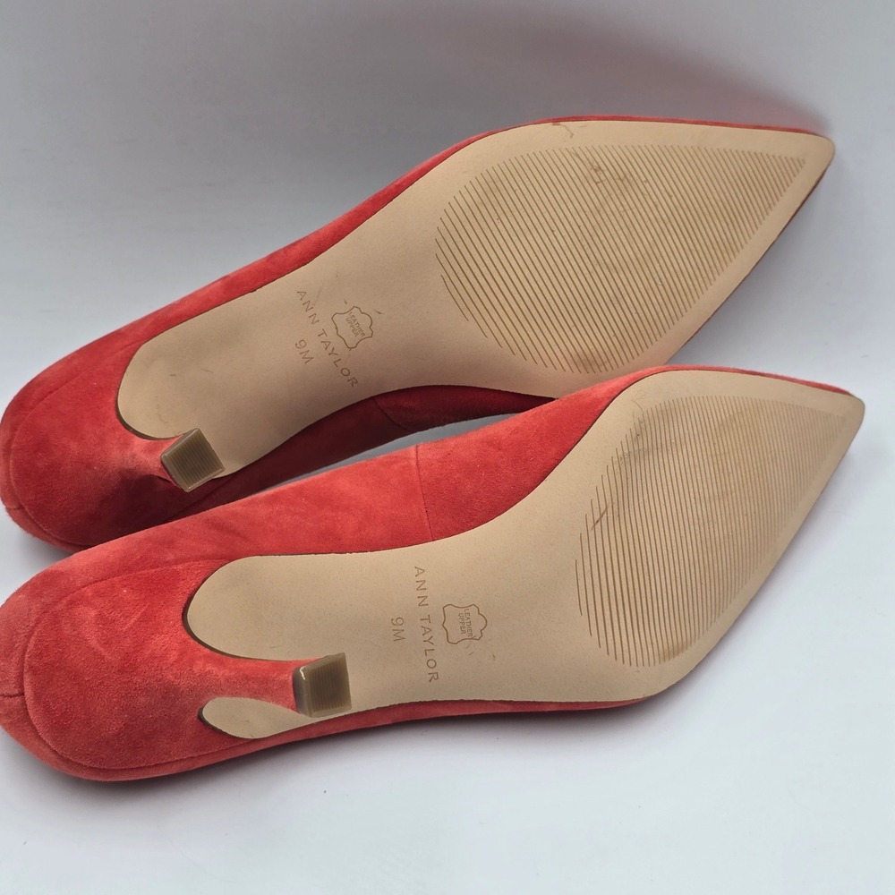 Ann Taylor Pumps Women 9M Suede Pointed Toe Red Stiletto Classic EUC Work Formal - Picture 7 of 10